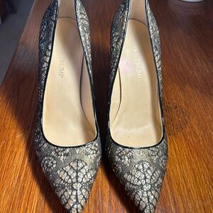 Ivanka Trump Pointed Toe Stiletto Gold Rhinestone Heels. Size 8. Holidays Party